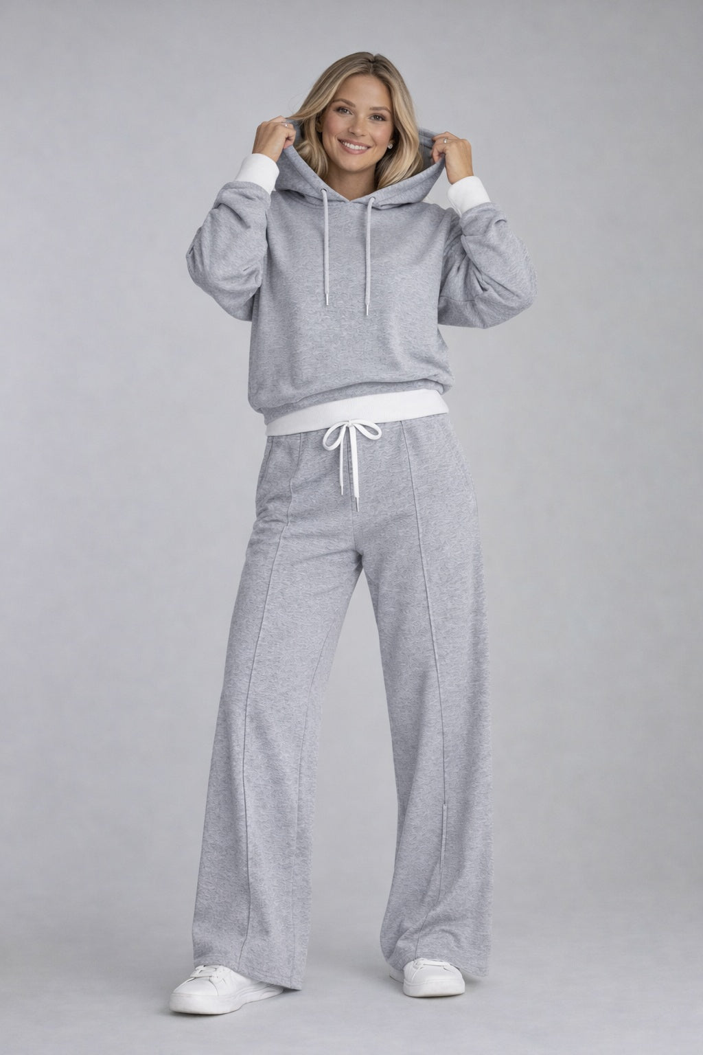 Lounge Set – Oversized Hoodie & Wide-Leg Broek