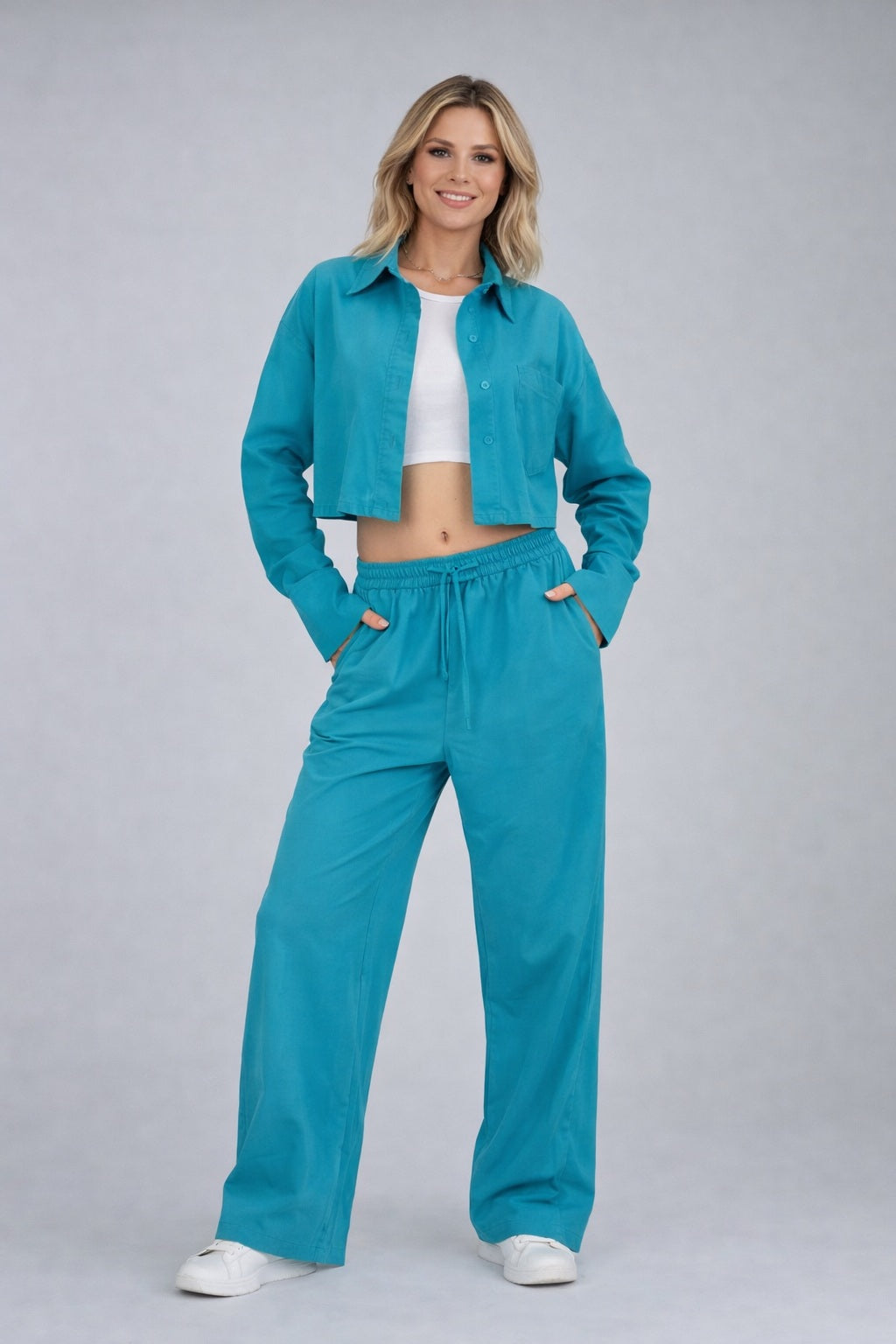 Wide leg broek & cropped blouse